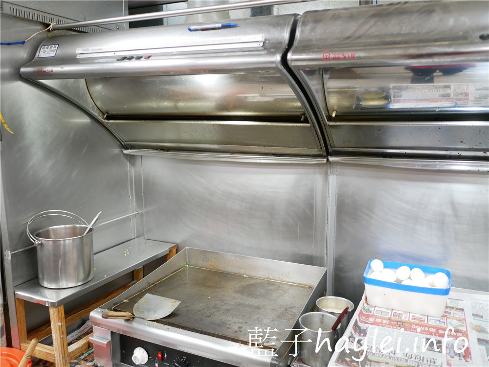 嘉義東石/林記蚵餃-飯店級環境享用台灣在地小吃,蚵仔麵線、蚵餃跟蚵捲美味好吃,內有冷氣、廁所、wifi、插座,服務親切,價格平價,推薦四人660享受滿滿一桌九道菜的鮮蚵宴,在地人推薦平價實惠在地小吃!今天吃什麼/嘉義美食/嘉義旅遊/嘉義小吃/東石美食/東石鮮蚵/藍子愛美食 中式料理 國內旅遊 攝影 民生資訊分享 飲食集錦