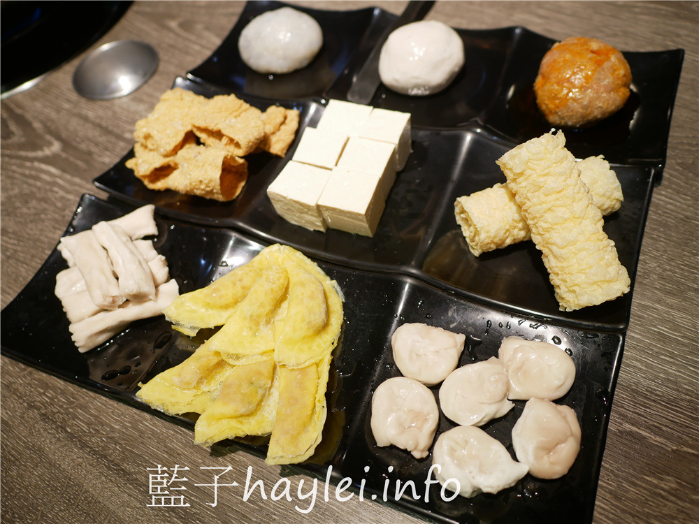 台中西區/肉多多火鍋/台中向上店-超吸睛的絕美肉蛋糕???不拍照打卡怎麼行~台中必吃火鍋吃到飽,爆炒鍋底鮮香四溢,269起蔬菜自助吧、麵條、白飯、汽水、茶飲、冰淇淋無限供應!雙人澎湃三寶饗宴,滿滿的肉品豐富滋味!台中美食/台中火鍋/台中吃到飽/侏儸紀公園主題餐廳/明果冰淇淋/藍子愛美食 中式料理 國內旅遊 攝影 民生資訊分享 飲食集錦