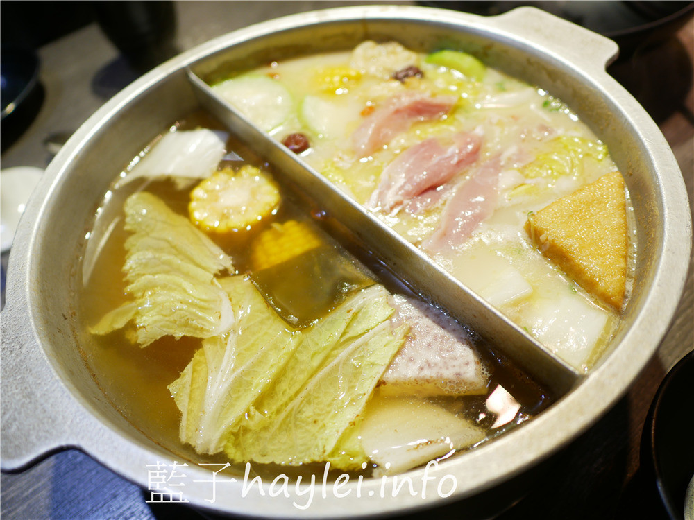 台中西區/肉多多火鍋/台中向上店-超吸睛的絕美肉蛋糕???不拍照打卡怎麼行~台中必吃火鍋吃到飽,爆炒鍋底鮮香四溢,269起蔬菜自助吧、麵條、白飯、汽水、茶飲、冰淇淋無限供應!雙人澎湃三寶饗宴,滿滿的肉品豐富滋味!台中美食/台中火鍋/台中吃到飽/侏儸紀公園主題餐廳/明果冰淇淋/藍子愛美食 中式料理 國內旅遊 攝影 民生資訊分享 飲食集錦