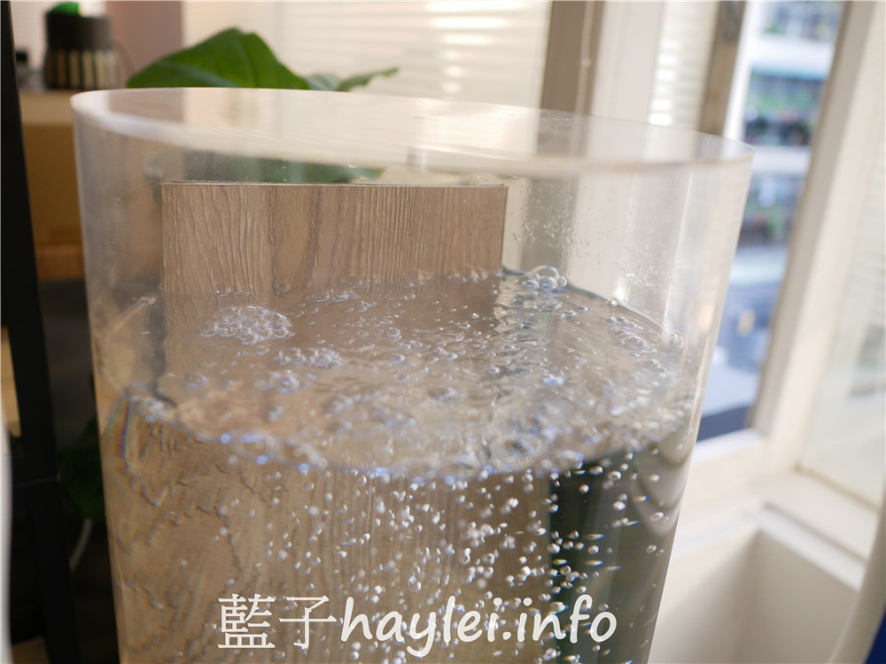 居家裝潢/向捷地板-向捷高科技地板,卡扣式地板嚴密接縫,觸感厚實美觀,兼顧防水、防蟲、超耐磨、零甲醛跟一級防焰,符合綠建材標準,還有頂級柚木實木地板可以選唷~海島型地板/複合式地板/超耐磨地板/花式地板/耐磨度15000轉/IXPE高級泡綿/無毒地板/藍子樂生活 國內外住宿相關 攝影 民生資訊分享