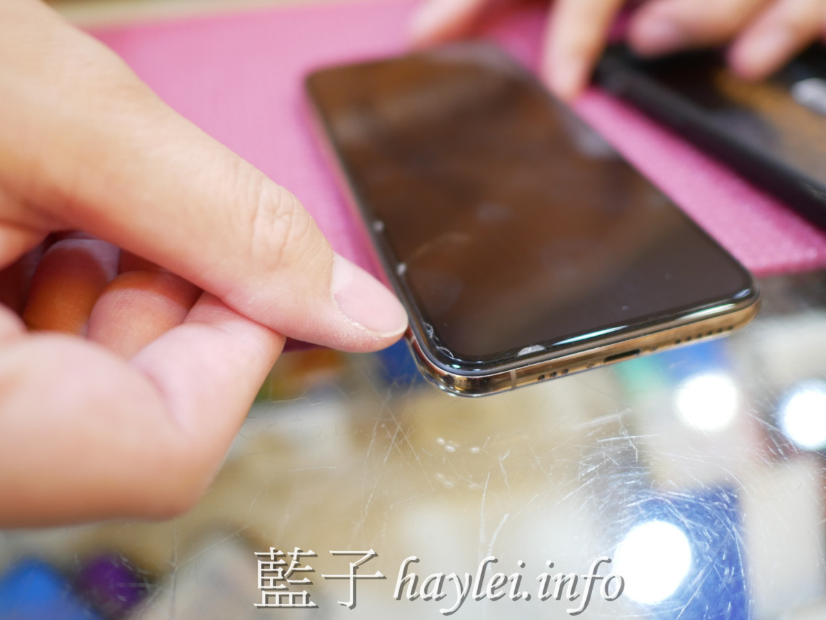 台中西區/雲端無限通訊行/藍光盾保護貼/iPhone Xs-免費貼膜服務+贈送精品保溫杯！通過SGS國際標準檢驗的9H超鋼化手機玻璃保護貼，專業醫師肯定護眼首選，阻隔有害藍光高達46.9%，2.5D滿版完整包覆，阻隔藍光保護眼睛，手機螢幕用起來清晰不失真，手遊追劇最佳首選！3C手機配件/9H鋼化膜/手機玻璃保護貼/藍子愛3C 3C相關 健康養身 攝影 民生資訊分享 