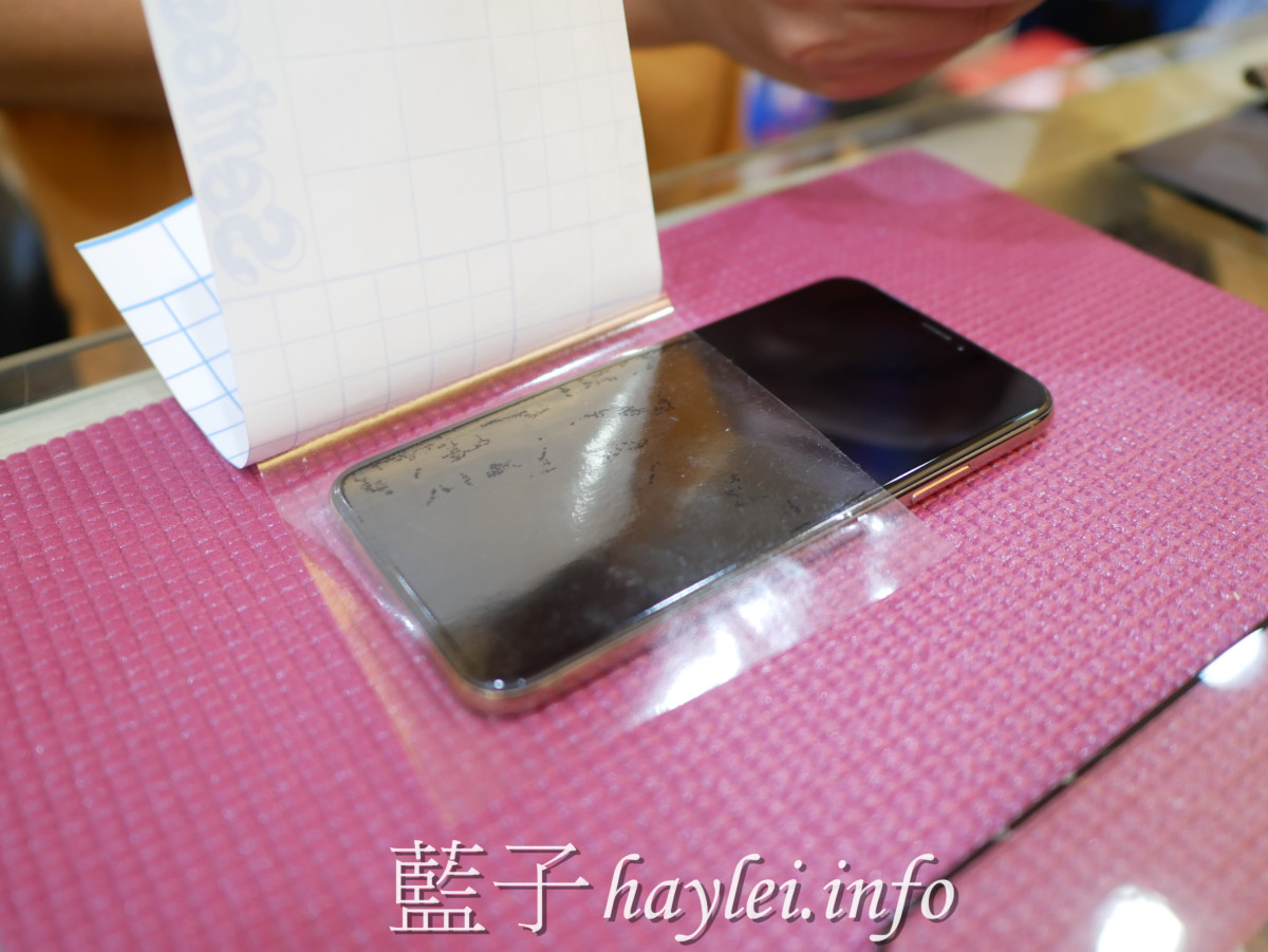 台中西區/雲端無限通訊行/藍光盾保護貼/iPhone Xs-免費貼膜服務+贈送精品保溫杯！通過SGS國際標準檢驗的9H超鋼化手機玻璃保護貼，專業醫師肯定護眼首選，阻隔有害藍光高達46.9%，2.5D滿版完整包覆，阻隔藍光保護眼睛，手機螢幕用起來清晰不失真，手遊追劇最佳首選！3C手機配件/9H鋼化膜/手機玻璃保護貼/藍子愛3C 3C相關 健康養身 攝影 民生資訊分享 