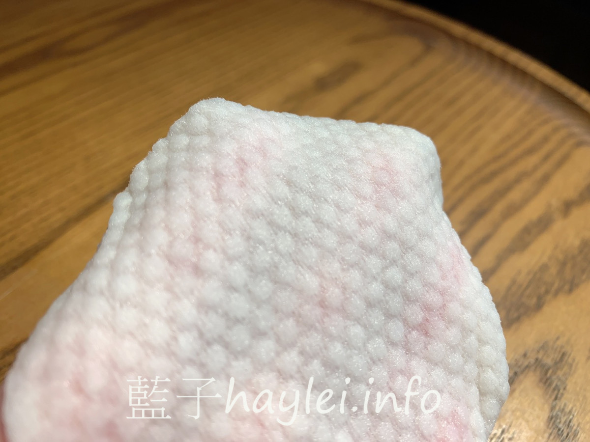 卸妝推薦/日喬恩生技/毛穴潔淨卸妝棉-雙面設計加倍潔淨,凹凸面卸妝、去角質平面溫和清潔,溫和輕鬆卸除彩妝的美妝好物!美妝保養/肌膚保養/清潔肌膚/卸妝清潔/彩妝卸妝/卸妝棉片/cotton wipes/MIT保養品牌/台灣製造/藍子愛保養 保養品分享 彩妝品 彩妝品分享 攝影 民生資訊分享