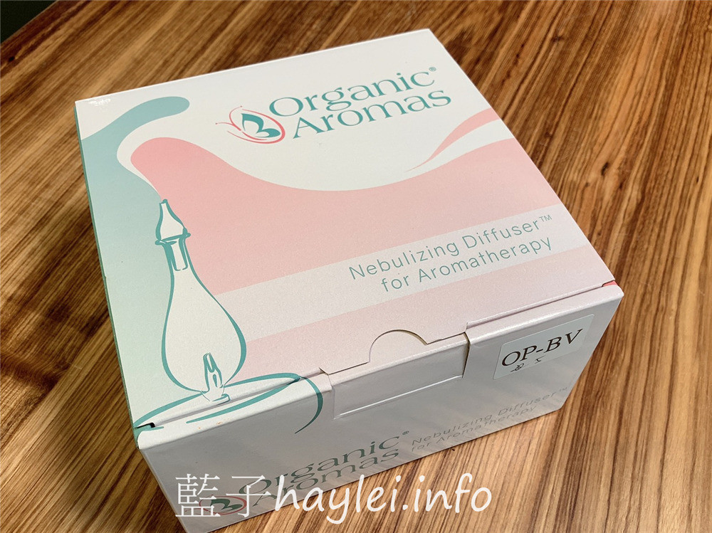 室內香氛/美國精油擴香儀領導品牌/有機香氛Organic Aromas/有機香氛擴香儀-富裕(青花瓷)，無與倫比的絕美青花瓷設計，增添生活情趣，帶動每天好心情～多樣化絕美造型擴香儀，增添居家香氛，送禮自用兩相宜！居家生活/3C好物/精油擴香/生活家電/芳香療癒/健康樂活/藍子樂生活 3C相關 保養品分享 健康養身 攝影 民生資訊分享 