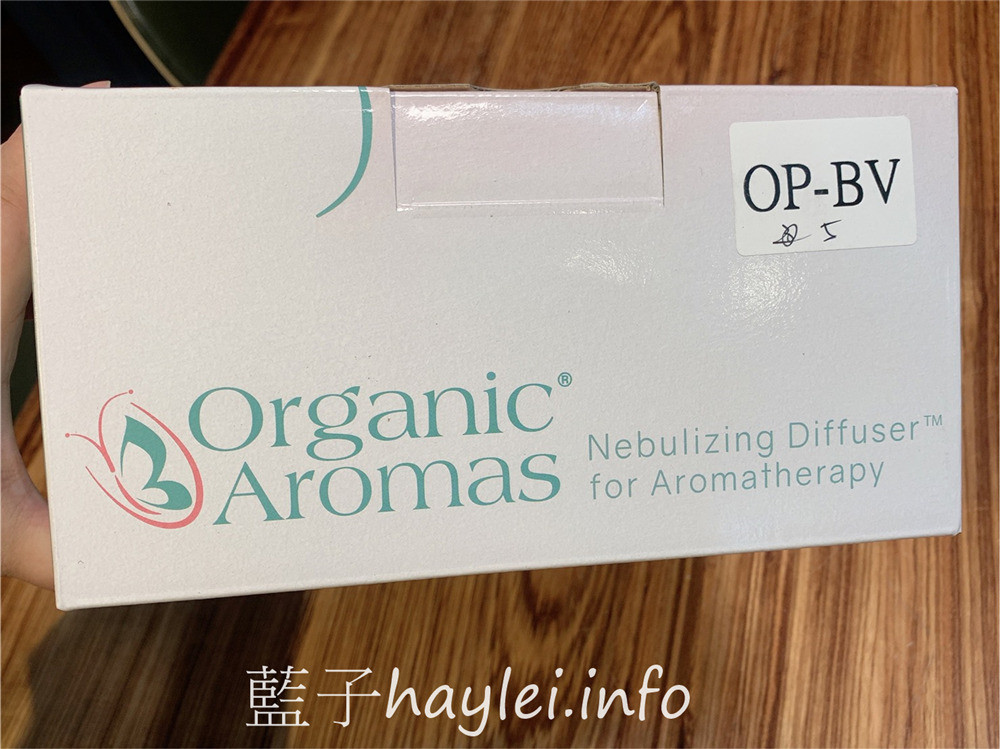 室內香氛/美國精油擴香儀領導品牌/有機香氛Organic Aromas/有機香氛擴香儀-富裕(青花瓷)，無與倫比的絕美青花瓷設計，增添生活情趣，帶動每天好心情～多樣化絕美造型擴香儀，增添居家香氛，送禮自用兩相宜！居家生活/3C好物/精油擴香/生活家電/芳香療癒/健康樂活/藍子樂生活 3C相關 保養品分享 健康養身 攝影 民生資訊分享 