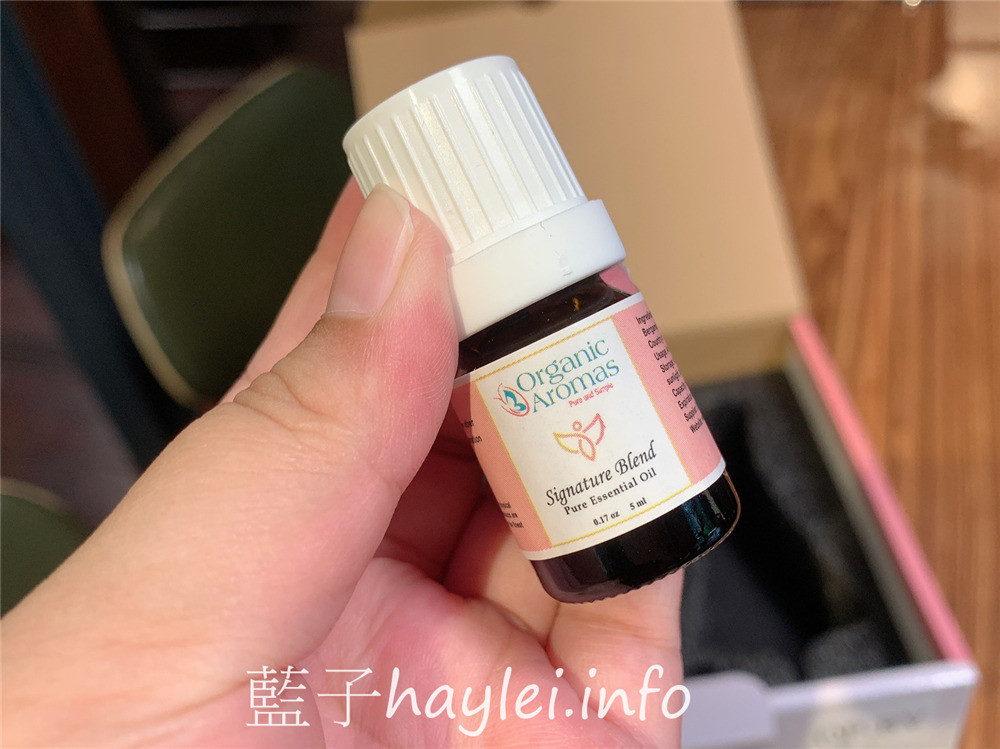 室內香氛/美國精油擴香儀領導品牌/有機香氛Organic Aromas/有機香氛擴香儀-富裕(青花瓷)，無與倫比的絕美青花瓷設計，增添生活情趣，帶動每天好心情～多樣化絕美造型擴香儀，增添居家香氛，送禮自用兩相宜！居家生活/3C好物/精油擴香/生活家電/芳香療癒/健康樂活/藍子樂生活 3C相關 保養品分享 健康養身 攝影 民生資訊分享 
