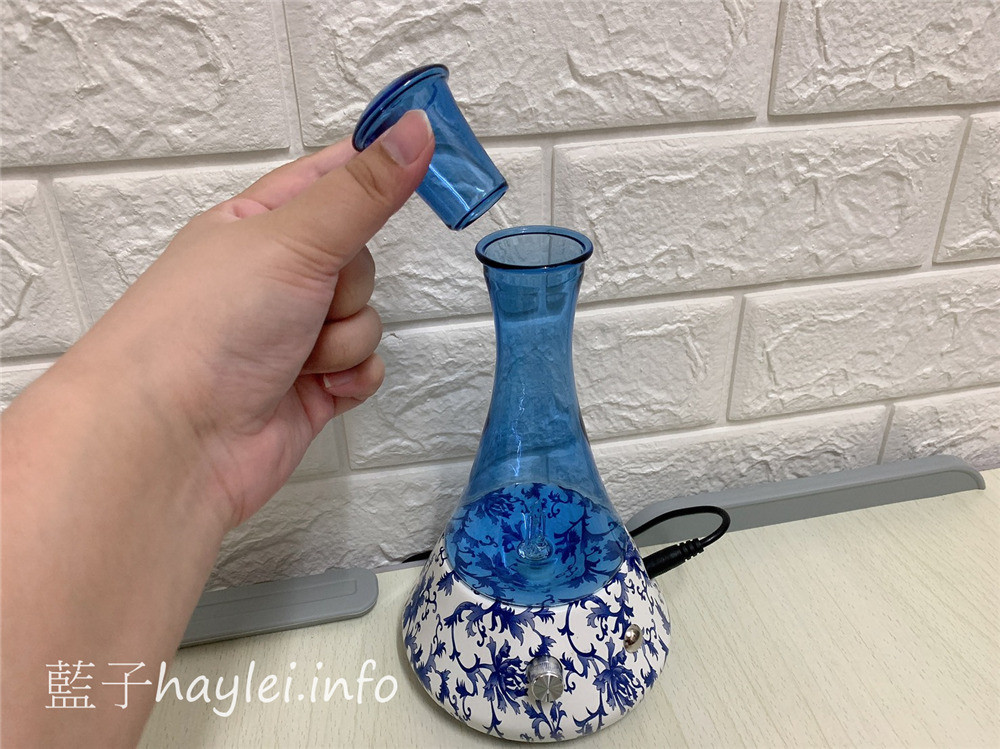 室內香氛/美國精油擴香儀領導品牌/有機香氛Organic Aromas/有機香氛擴香儀-富裕(青花瓷)，無與倫比的絕美青花瓷設計，增添生活情趣，帶動每天好心情～多樣化絕美造型擴香儀，增添居家香氛，送禮自用兩相宜！居家生活/3C好物/精油擴香/生活家電/芳香療癒/健康樂活/藍子樂生活 3C相關 保養品分享 健康養身 攝影 民生資訊分享 