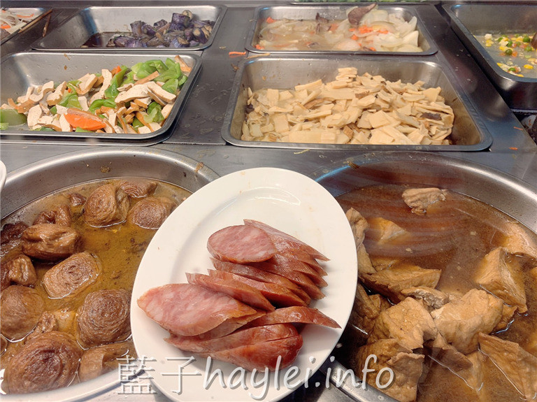台中沙鹿/中二高控肉飯-平價實惠的媽媽味家常菜,撫慰外出遊子的味蕾~推薦控肉飯、腿庫飯、雞腿飯!今天吃什麼/台中美食/台中旅遊/台中小吃/台中便當/台中簡餐/中式速食店/沙鹿美食/沙鹿小吃店/沙鹿便當店/蘋果日報推薦美食/外食便當推薦/吃貨日記/近中二高/藍子愛美食 中式料理 國內旅遊 攝影 民生資訊分享 飲食集錦