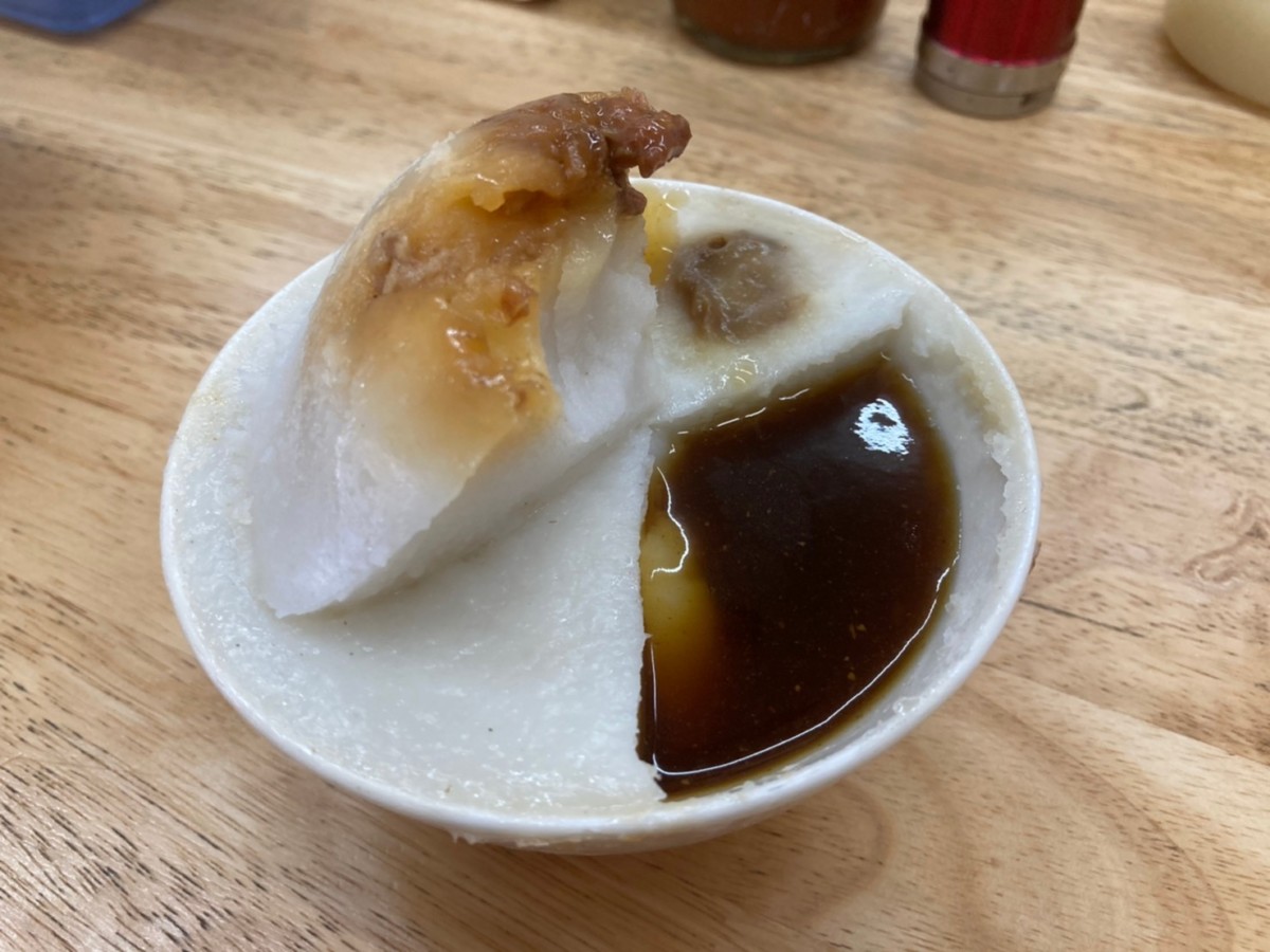 嘉義東區/阿來碗粿噴水分店-嘉義人從小吃到大的美味碗粿店，碗粿跟豬血湯是在地人推薦的美食組合！今天吃什麼/嘉義美食/嘉義旅遊/嘉義小吃/嘉義碗粿名店推薦/嘉義必吃美食/嘉義米食推薦/嘉義在地人推薦美食/台灣小吃/台灣美食/藍子愛美食 中式料理 國內旅遊 攝影 民生資訊分享 飲食集錦 