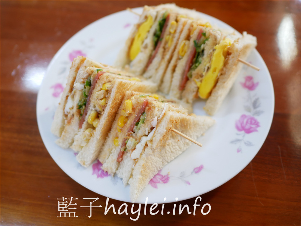 嘉義朴子/常喀早點-開了快16年的社區型中西式早餐小店,天天提供豐富美味的各式早點,有不少朋友都是從小吃到大呢!近朴子國中、大同國小的早餐店~今天吃什麼/嘉義美食/朴子美食/嘉義早點/嘉義朴子早餐店推薦/嘉義早餐美食/嘉義早午餐/嘉義小吃/嘉義在地美食/2005年設立/藍子愛美食 中式料理 國內旅遊 攝影 民生資訊分享 飲食集錦