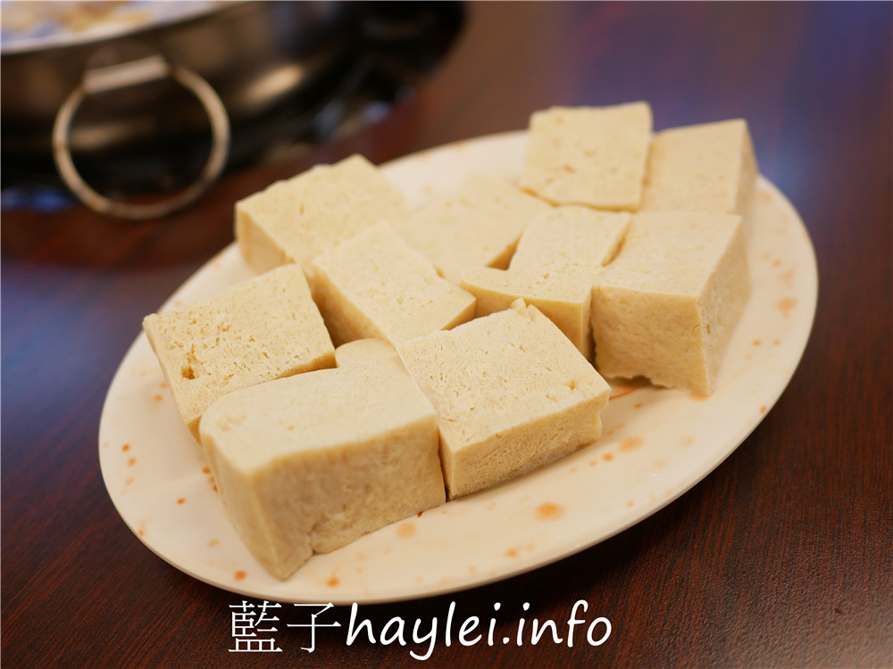 嘉義朴子/羊順羊肉爐-朴子地區吃羊肉的首選,有自己的飼養場(羊順畜牧場),當日溫體羊肉軟嫩美味,腥味甚少,強烈推薦必訪的羊肉爐美食!今天吃什麼/嘉義美食/朴子美食/嘉義羊肉爐/朴子羊肉爐/羊肉爐推薦/羊肉美食/養生補湯/冬令進補/嘉義羊肉餐廳推薦/嘉義人帶路/藍子愛美食 中式料理 國內旅遊 攝影 民生資訊分享 飲食集錦