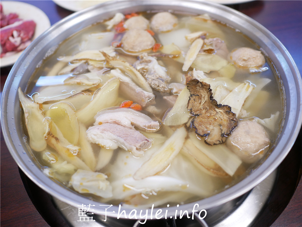 嘉義朴子/羊順羊肉爐-朴子地區吃羊肉的首選,有自己的飼養場(羊順畜牧場),當日溫體羊肉軟嫩美味,腥味甚少,強烈推薦必訪的羊肉爐美食!今天吃什麼/嘉義美食/朴子美食/嘉義羊肉爐/朴子羊肉爐/羊肉爐推薦/羊肉美食/養生補湯/冬令進補/嘉義羊肉餐廳推薦/嘉義人帶路/藍子愛美食 中式料理 國內旅遊 攝影 民生資訊分享 飲食集錦