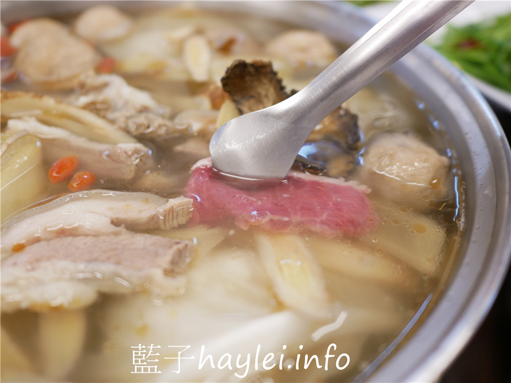 嘉義朴子/羊順羊肉爐-朴子地區吃羊肉的首選,有自己的飼養場(羊順畜牧場),當日溫體羊肉軟嫩美味,腥味甚少,強烈推薦必訪的羊肉爐美食!今天吃什麼/嘉義美食/朴子美食/嘉義羊肉爐/朴子羊肉爐/羊肉爐推薦/羊肉美食/養生補湯/冬令進補/嘉義羊肉餐廳推薦/嘉義人帶路/藍子愛美食 中式料理 國內旅遊 攝影 民生資訊分享 飲食集錦