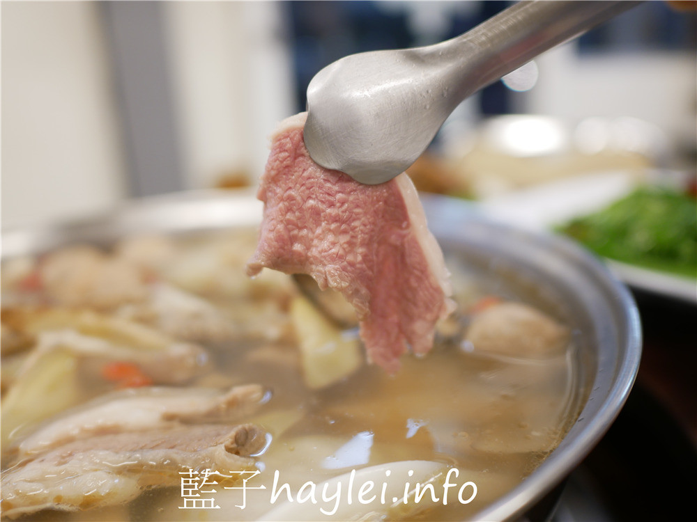 嘉義朴子/羊順羊肉爐-朴子地區吃羊肉的首選,有自己的飼養場(羊順畜牧場),當日溫體羊肉軟嫩美味,腥味甚少,強烈推薦必訪的羊肉爐美食!今天吃什麼/嘉義美食/朴子美食/嘉義羊肉爐/朴子羊肉爐/羊肉爐推薦/羊肉美食/養生補湯/冬令進補/嘉義羊肉餐廳推薦/嘉義人帶路/藍子愛美食 中式料理 國內旅遊 攝影 民生資訊分享 飲食集錦