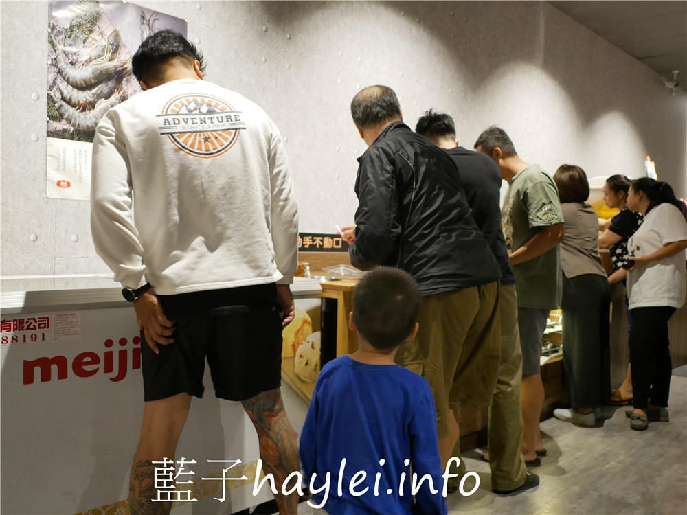 雲林斗南/鍋道一號斗南旗艦店-平價美味的個人鴛鴦鍋火鍋吃到飽,食材新鮮、價位親民,難怪時刻大排長龍~滷肉飯、涼麵、明治冰淇淋、冰沙、茶飲跟汽水都隨意自助取用,超划算~近斗南農會!今天吃什麼/雲林美食/雲林旅遊/斗南美食/斗南旅遊/斗南火鍋餐廳推薦/吃到飽餐廳推薦/藍子愛美食 中式料理 健康養身 國內旅遊 攝影 民生資訊分享 飲食集錦
