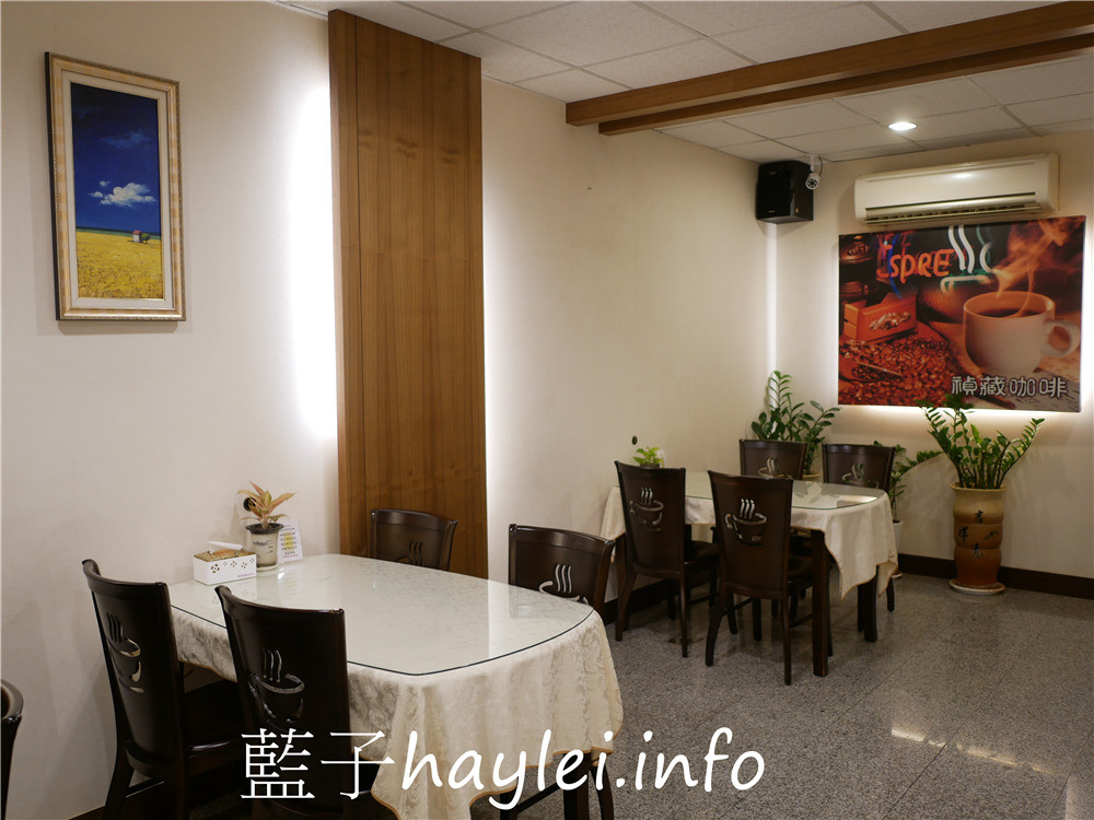 雲林虎尾/101禎藏咖啡-位於虎尾布袋戲館對面巷子裡的文青咖啡館,提供咖啡、簡餐、鬆餅等美食,悠閒舒適的氛圍,自在享受每一刻時光~今天吃什麼/雲林美食/雲林旅遊/虎尾美食/虎尾旅遊/雲林咖啡館/虎尾咖啡館/虎尾簡餐店推薦/近台西客運候車站/101CHENTSANGCAFE/藍子愛美食 中式料理 國內旅遊 攝影 民生資訊分享 飲食集錦