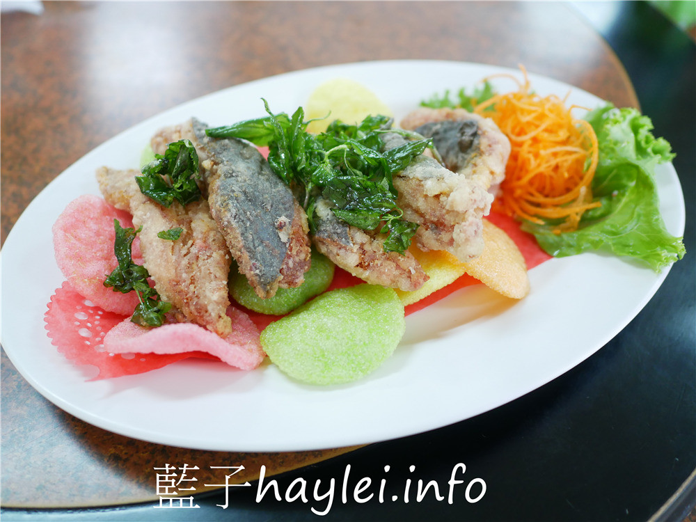 嘉義東石/一六八海產店(一六八餐廳)-新鮮實在的漁港在地美食，紅麴鰻、蚵捲跟白蝦都是招牌必點，價位都是時價，用餐前記得問清楚！今天吃什麼/嘉義美食/嘉義小吃/東石美食/嘉義海產餐廳推薦/嘉義東石海產店分享/海鮮熱炒/生猛海鮮/現點現做的漁港海鮮/嘉義在地特色美食/藍子愛美食 中式料理 國內旅遊 攝影 日式料理 民生資訊分享 飲食集錦 