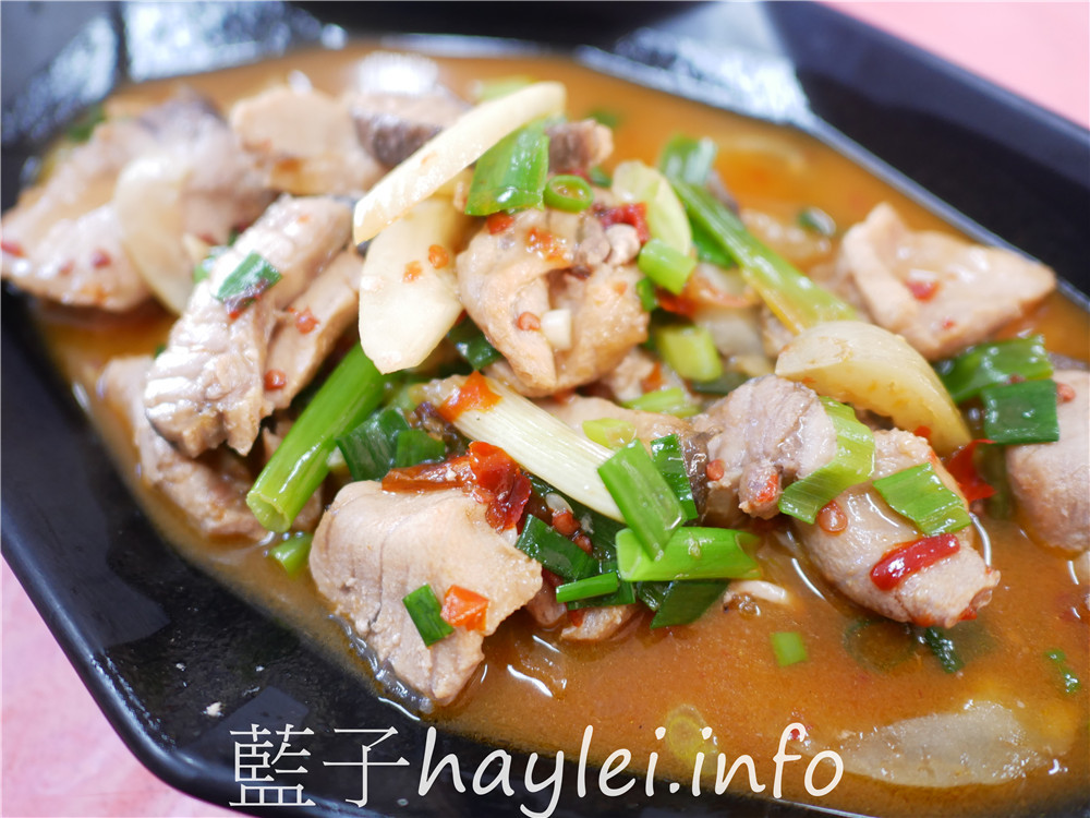 屏東小琉球/小琉球觀亭餐館-海鮮熱炒美食吃起來!料多味美且價格實惠,在地人推薦的熱門美食,品味新鮮特色在地海味首選!魷魚小封肉、糖醋鬼頭刀、芭蕉旗魚炒酸瓜等都很推薦!今天吃什麼/屏東縣琉球鄉/屏東美食/屏東旅遊/琉球嶼離島美食/小琉球美食/小琉球旅遊/藍子愛美食 中式料理 健康養身 國內旅遊 攝影 民生資訊分享 飲食集錦