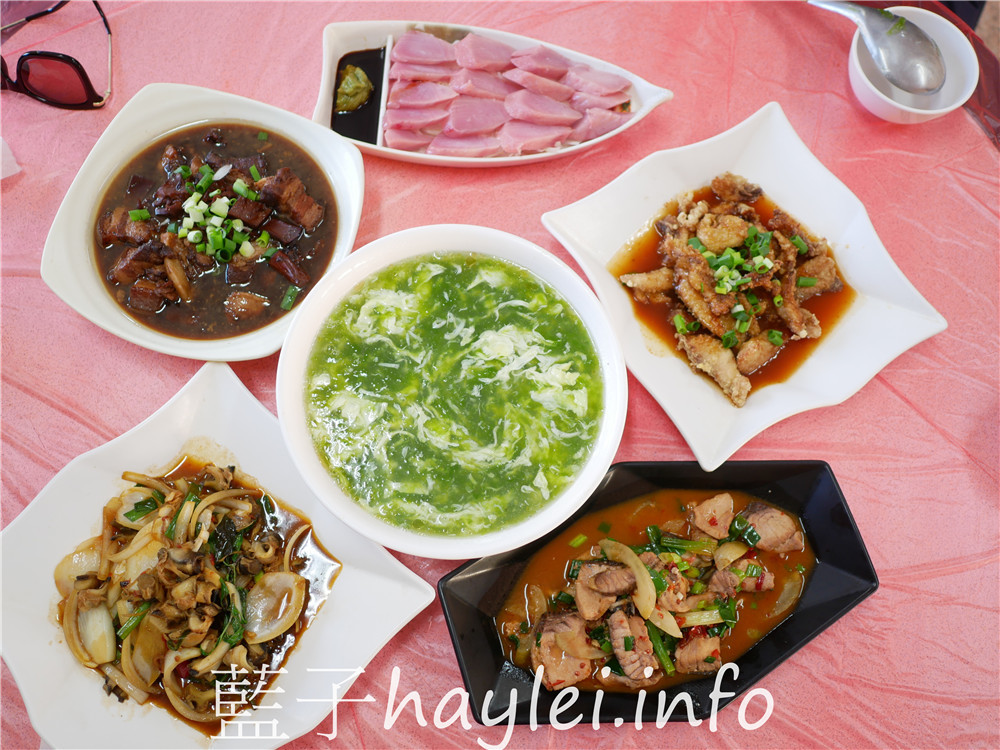 屏東小琉球/小琉球觀亭餐館-海鮮熱炒美食吃起來！料多味美且價格實惠，在地人推薦的熱門美食，品味新鮮特色在地海味首選！魷魚小封肉、糖醋鬼頭刀、芭蕉旗魚炒酸瓜等都很推薦！今天吃什麼/屏東縣琉球鄉/屏東美食/屏東旅遊/琉球嶼離島美食/小琉球美食/小琉球旅遊/藍子愛美食 中式料理 健康養身 國內旅遊 攝影 民生資訊分享 飲食集錦 