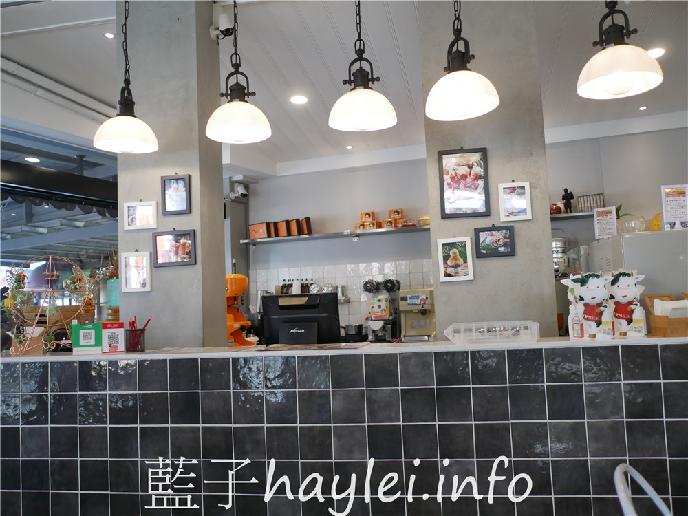 屏東小琉球/marianne瑪麗安創意冰品小琉球店-粉紅甜心精緻雪綿冰套組包含覆盆子雪綿冰、水果雪糕（覆盆子口味）、奶酪、起司奶蓋綠茶等品項，是令人大發少女心的夢幻冰品美食！今天吃什麼/屏東縣琉球鄉/屏東美食/屏東旅遊/琉球嶼離島美食/小琉球美食/小琉球旅遊/小琉球冰店/藍子愛美食 國內旅遊 攝影 民生資訊分享 飲食集錦 