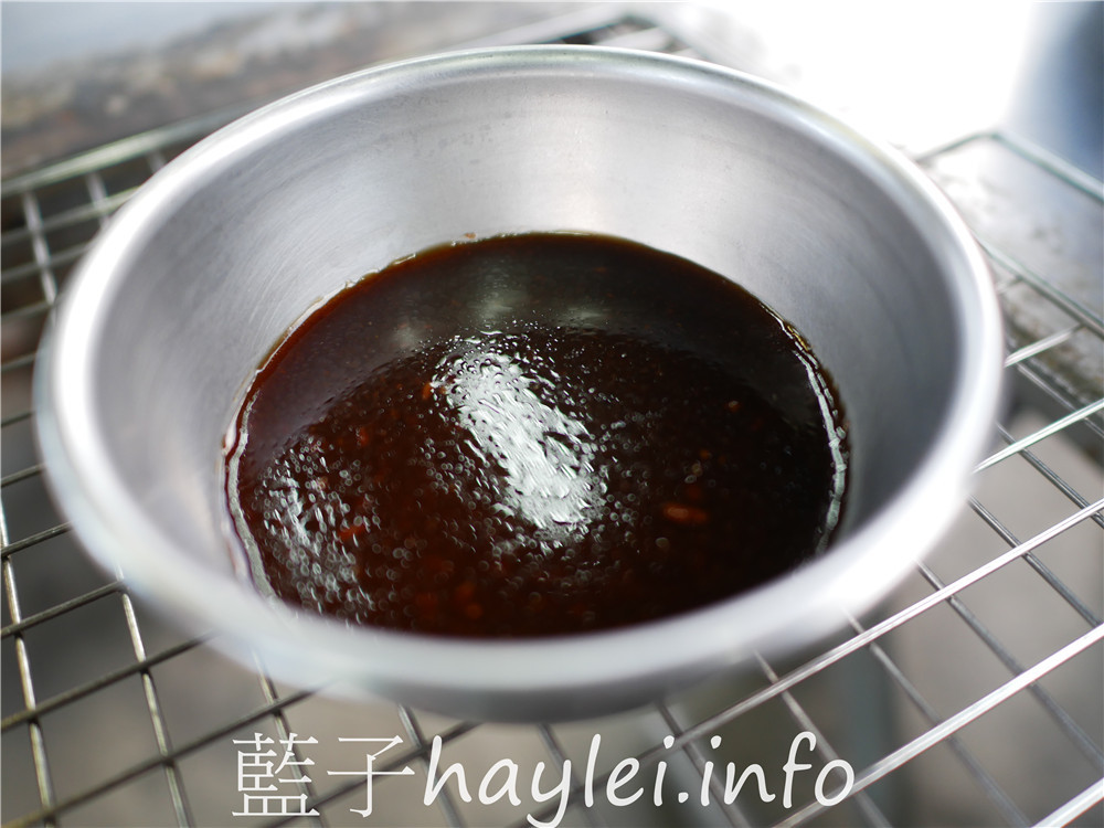 屏東小琉球/鑫月碳烤-小琉球熱門燒烤吃到飽餐廳,提供生鮮、熟食、關東煮湯、肉燥飯、飲料跟水果等吃到飽選擇,350就能享受40餘種豐富多樣的美味,現場還能單點養生雞湯跟三杯、快炒、鹽酥等海鮮熱炒美食呢!今天吃什麼/屏東縣琉球鄉/屏東美食/屏東旅遊/琉球嶼離島美食/小琉球美食/小琉球旅遊/BBQ自助式吃到飽/屏東吃到飽餐廳/藍子愛美食 中式料理 國內旅遊 攝影 民生資訊分享 飲食集錦