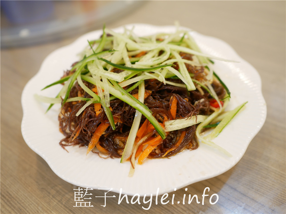 屏東小琉球/達欣餐廳-新鮮好滋味的美味餐點,提供單點跟合菜桌菜,小琉球必吃在地特色海味首選~古早味魷魚小封肉、蘿蔓蜂巢蝦、黃金富貴卷、傳統手工芋丸、涼拌海珊瑚菜等都很推薦!今天吃什麼/屏東縣琉球鄉/屏東美食/屏東旅遊/琉球嶼離島美食/小琉球美食/小琉球旅遊/海鮮熱炒美食/台灣熱炒餐廳推薦/藍子愛美食 中式料理 國內旅遊 攝影 民生資訊分享 飲食集錦