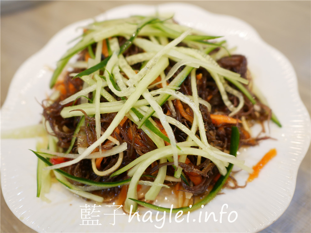 屏東小琉球/達欣餐廳-新鮮好滋味的美味餐點,提供單點跟合菜桌菜,小琉球必吃在地特色海味首選~古早味魷魚小封肉、蘿蔓蜂巢蝦、黃金富貴卷、傳統手工芋丸、涼拌海珊瑚菜等都很推薦!今天吃什麼/屏東縣琉球鄉/屏東美食/屏東旅遊/琉球嶼離島美食/小琉球美食/小琉球旅遊/海鮮熱炒美食/台灣熱炒餐廳推薦/藍子愛美食 中式料理 國內旅遊 攝影 民生資訊分享 飲食集錦