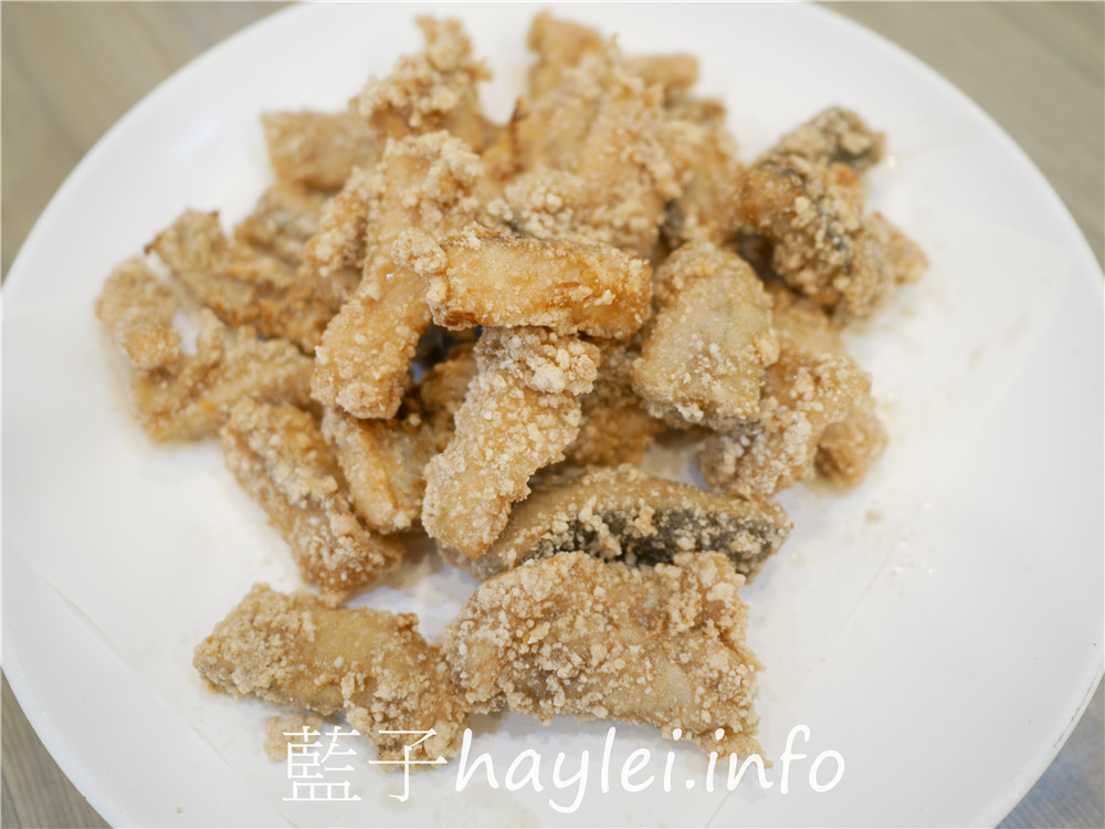 屏東小琉球/達欣餐廳-新鮮好滋味的美味餐點,提供單點跟合菜桌菜,小琉球必吃在地特色海味首選~古早味魷魚小封肉、蘿蔓蜂巢蝦、黃金富貴卷、傳統手工芋丸、涼拌海珊瑚菜等都很推薦!今天吃什麼/屏東縣琉球鄉/屏東美食/屏東旅遊/琉球嶼離島美食/小琉球美食/小琉球旅遊/海鮮熱炒美食/台灣熱炒餐廳推薦/藍子愛美食 中式料理 國內旅遊 攝影 民生資訊分享 飲食集錦