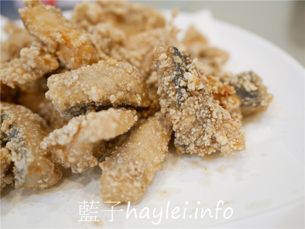 屏東小琉球/達欣餐廳-新鮮好滋味的美味餐點,提供單點跟合菜桌菜,小琉球必吃在地特色海味首選~古早味魷魚小封肉、蘿蔓蜂巢蝦、黃金富貴卷、傳統手工芋丸、涼拌海珊瑚菜等都很推薦!今天吃什麼/屏東縣琉球鄉/屏東美食/屏東旅遊/琉球嶼離島美食/小琉球美食/小琉球旅遊/海鮮熱炒美食/台灣熱炒餐廳推薦/藍子愛美食 中式料理 國內旅遊 攝影 民生資訊分享 飲食集錦