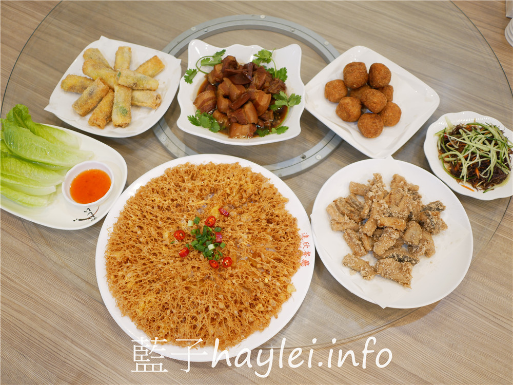 屏東小琉球/達欣餐廳-新鮮好滋味的美味餐點，提供單點跟合菜桌菜，小琉球必吃在地特色海味首選～古早味魷魚小封肉、蘿蔓蜂巢蝦、黃金富貴卷、傳統手工芋丸、涼拌海珊瑚菜等都很推薦！今天吃什麼/屏東縣琉球鄉/屏東美食/屏東旅遊/琉球嶼離島美食/小琉球美食/小琉球旅遊/海鮮熱炒美食/台灣熱炒餐廳推薦/藍子愛美食 中式料理 國內旅遊 攝影 民生資訊分享 飲食集錦 