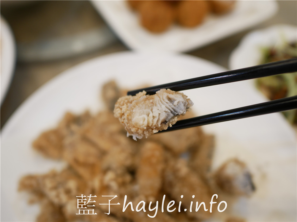 屏東小琉球/達欣餐廳-新鮮好滋味的美味餐點,提供單點跟合菜桌菜,小琉球必吃在地特色海味首選~古早味魷魚小封肉、蘿蔓蜂巢蝦、黃金富貴卷、傳統手工芋丸、涼拌海珊瑚菜等都很推薦!今天吃什麼/屏東縣琉球鄉/屏東美食/屏東旅遊/琉球嶼離島美食/小琉球美食/小琉球旅遊/海鮮熱炒美食/台灣熱炒餐廳推薦/藍子愛美食 中式料理 國內旅遊 攝影 民生資訊分享 飲食集錦