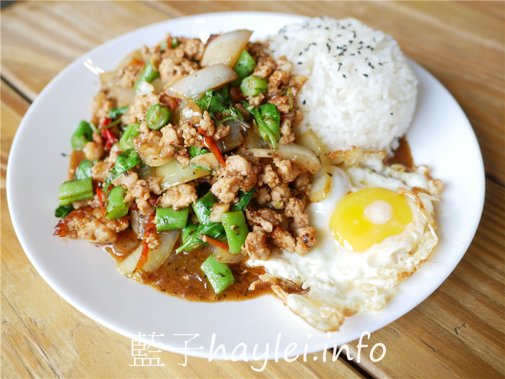 屏東小琉球/琉香飯-小琉球的一人餐館,提供簡便快速的台式簡餐便當,可以內用或外帶,琉香飯跟泰式打拋豬肉飯都很不錯唷!今天吃什麼/屏東縣琉球鄉/屏東美食/屏東旅遊/琉球嶼離島美食/小琉球美食/小琉球旅遊/小琉球簡餐便當/小琉球熱炒美食/台式速食店/藍子愛美食 中式料理 國內旅遊 攝影 民生資訊分享 飲食集錦