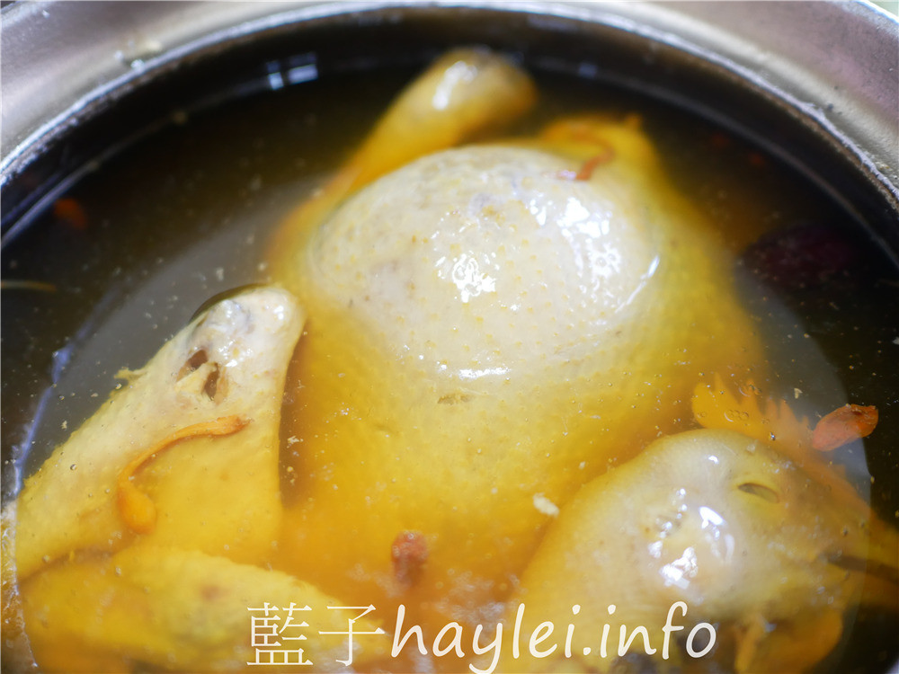 台中西屯區/台中年菜外帶2021/漁人船釣海鮮餐廳-新鮮實惠的台中外帶年菜,六道2980、八道3980、十道5000,精緻美味的道地台味,一吃就能感受滿滿年味!超好康的讀者優惠不容錯過~憑本文內用點清湯羊肉爐打卡送白斬鵝肉!一公斤的筍仔糕外帶自取買十送一,冷凍宅配買十免運。台中美食/台中年菜餐廳推薦/台中年菜/台中養生補湯推薦/台中羊肉爐/快樂羊咩咩牧場/吃蘋果長大的羊/台中羊肉美食/藍子愛美食 中式料理 國內旅遊 攝影 民生資訊分享 飲食集錦