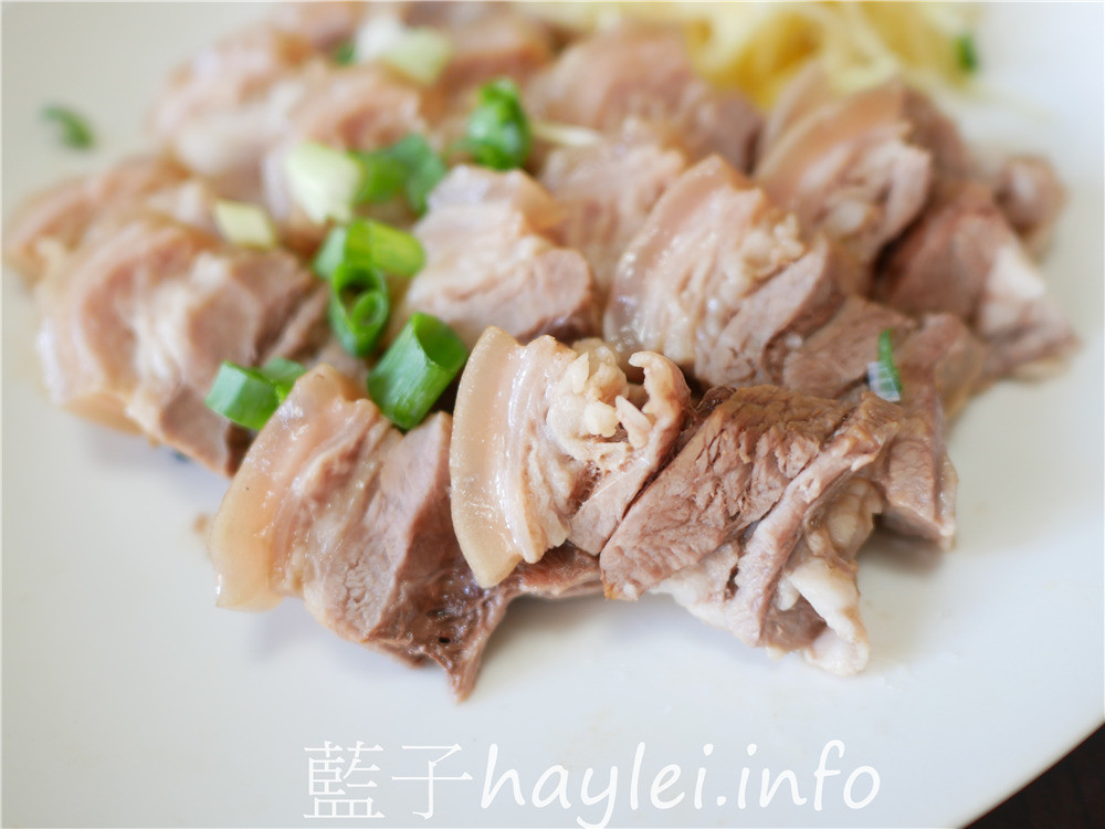 台中西屯區/台中年菜外帶2021/漁人船釣海鮮餐廳-新鮮實惠的台中外帶年菜,六道2980、八道3980、十道5000,精緻美味的道地台味,一吃就能感受滿滿年味!超好康的讀者優惠不容錯過~憑本文內用點清湯羊肉爐打卡送白斬鵝肉!一公斤的筍仔糕外帶自取買十送一,冷凍宅配買十免運。台中美食/台中年菜餐廳推薦/台中年菜/台中養生補湯推薦/台中羊肉爐/快樂羊咩咩牧場/吃蘋果長大的羊/台中羊肉美食/藍子愛美食 中式料理 國內旅遊 攝影 民生資訊分享 飲食集錦