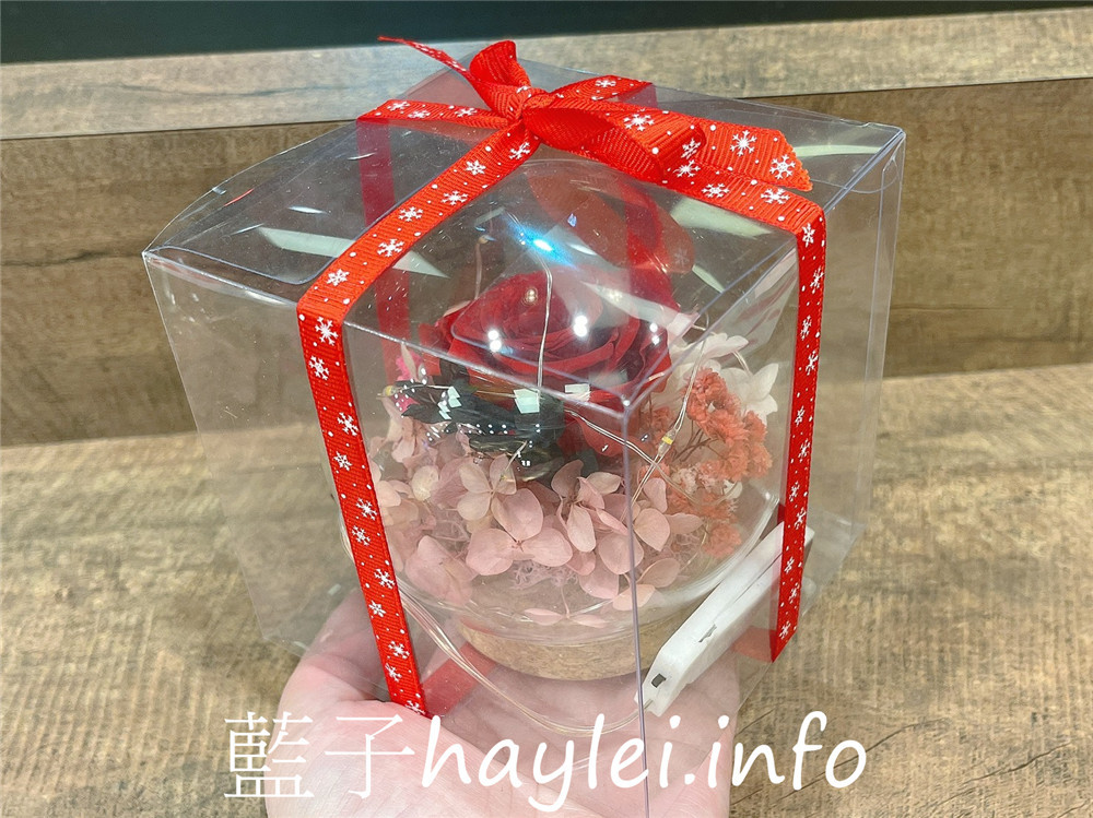 婕琳花藝/台中花藝設計布置專家-帶著溫暖的祝福走進你心底!專業花藝師使用永不凋謝的永生花手工製作,寓意著美好永遠不衰,美觀好看且不用特別打理就能維持美麗,是居家裝潢布置、開幕送禮的好選擇!居家生活/生活好物/裝置藝術/家飾擺設/鮮花客製/婚禮布置/花盆、花束送禮/藍子愛分享 攝影 民生資訊分享 自己動手做!
