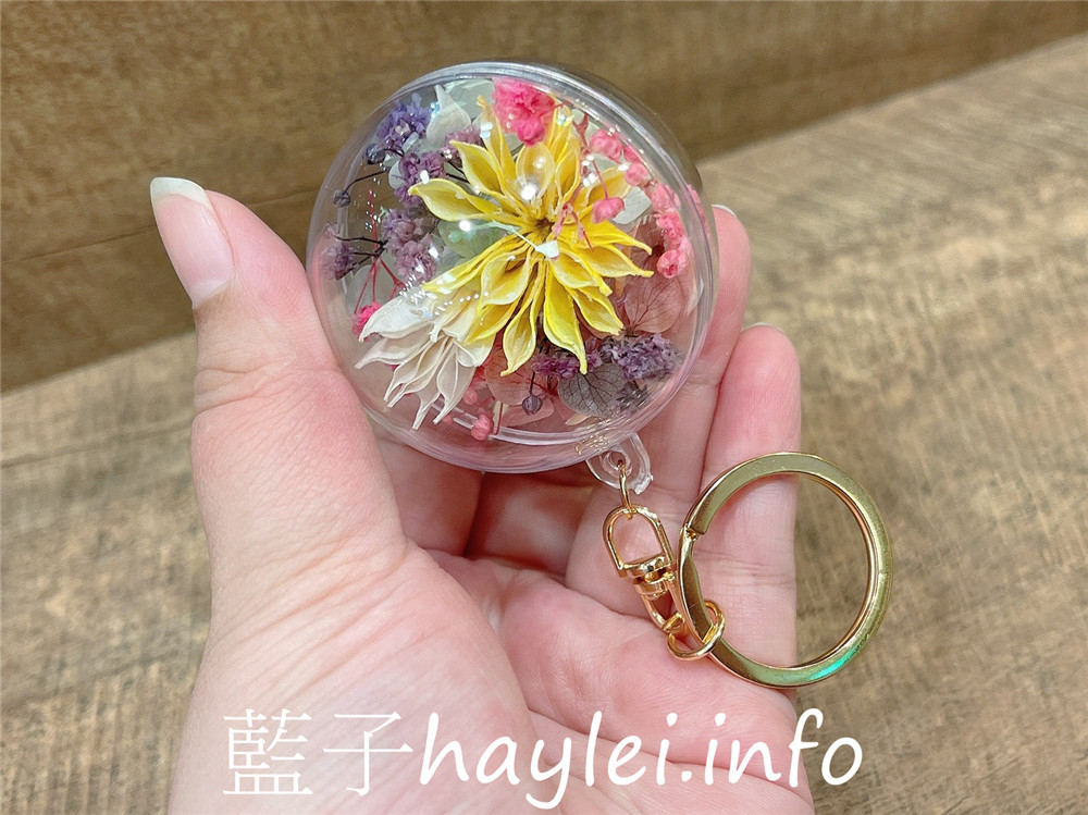 婕琳花藝/台中花藝設計布置專家-帶著溫暖的祝福走進你心底!專業花藝師使用永不凋謝的永生花手工製作,寓意著美好永遠不衰,美觀好看且不用特別打理就能維持美麗,是居家裝潢布置、開幕送禮的好選擇!居家生活/生活好物/裝置藝術/家飾擺設/鮮花客製/婚禮布置/花盆、花束送禮/藍子愛分享 攝影 民生資訊分享 自己動手做!