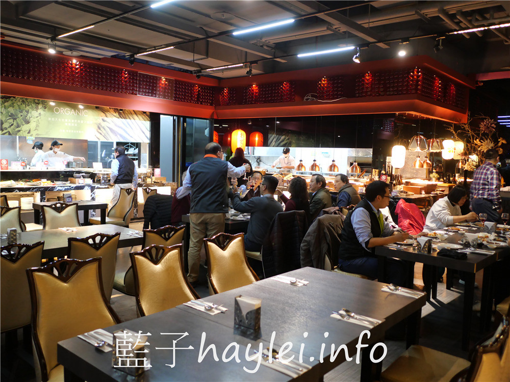 台中逢甲/星享道酒店/星饗道國際自助餐-台中高CP吃到飽餐廳推薦,生魚片、濕式熟成牛排、熱炒、港點、炸物、關東煮、湯品、Haagen Dazs冰淇淋,150種菜品通通隨你吃!台中美食/台中旅遊/台中吃到飽/美食餐廳推薦/台中自助餐推薦/台中buffet/飯店buffet/藍子愛美食 中式料理 國內外住宿相關 國內旅遊 攝影 日式料理 民生資訊分享 美式料理 飲食集錦