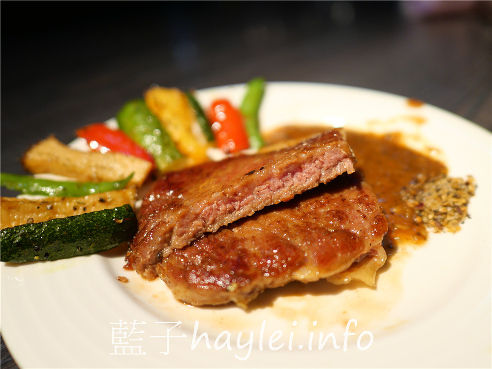台中逢甲/星享道酒店/星饗道國際自助餐-台中高CP吃到飽餐廳推薦,生魚片、濕式熟成牛排、熱炒、港點、炸物、關東煮、湯品、Haagen Dazs冰淇淋,150種菜品通通隨你吃!台中美食/台中旅遊/台中吃到飽/美食餐廳推薦/台中自助餐推薦/台中buffet/飯店buffet/藍子愛美食 中式料理 國內外住宿相關 國內旅遊 攝影 日式料理 民生資訊分享 美式料理 飲食集錦