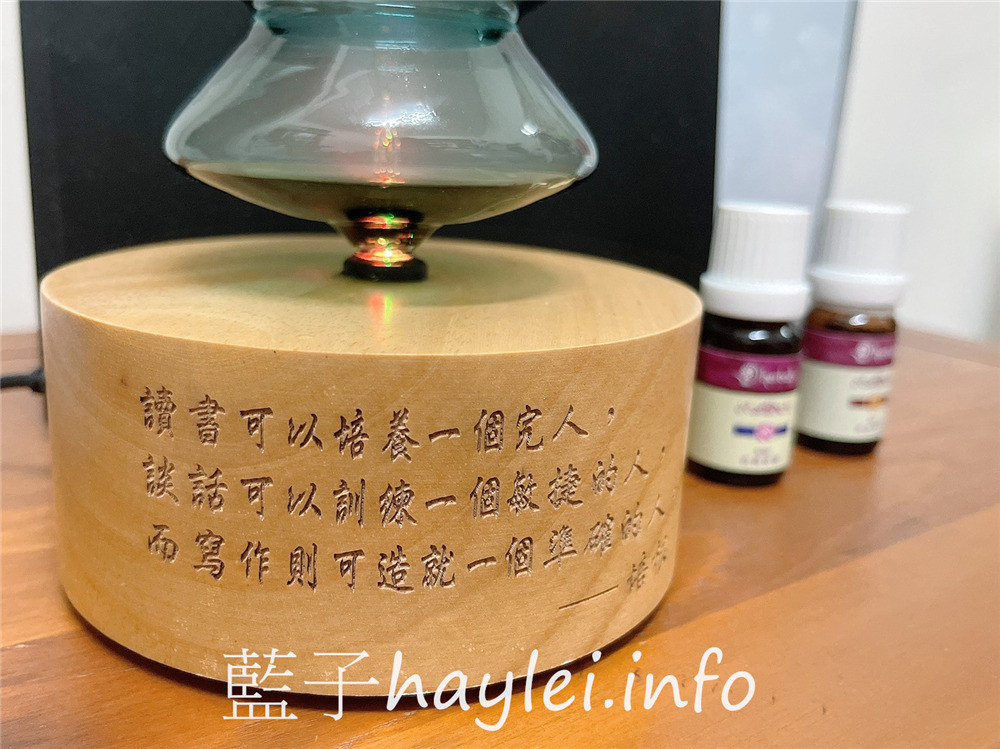 室內香氛/herbally草本真情/客製化精油擴香儀-聖誕樹精油擴香儀(綠色原木)精緻可愛,客製化雷雕字體美麗大方,堅持完美品控,為香氛生活更添美好~享受樂活家居,送禮自用兩相宜!居家生活/3C好物/不加熱、不加水精油擴香/生活家電/健康生活/芳香療癒/健康樂活/藍子樂生活 3C相關 攝影 民生資訊分享