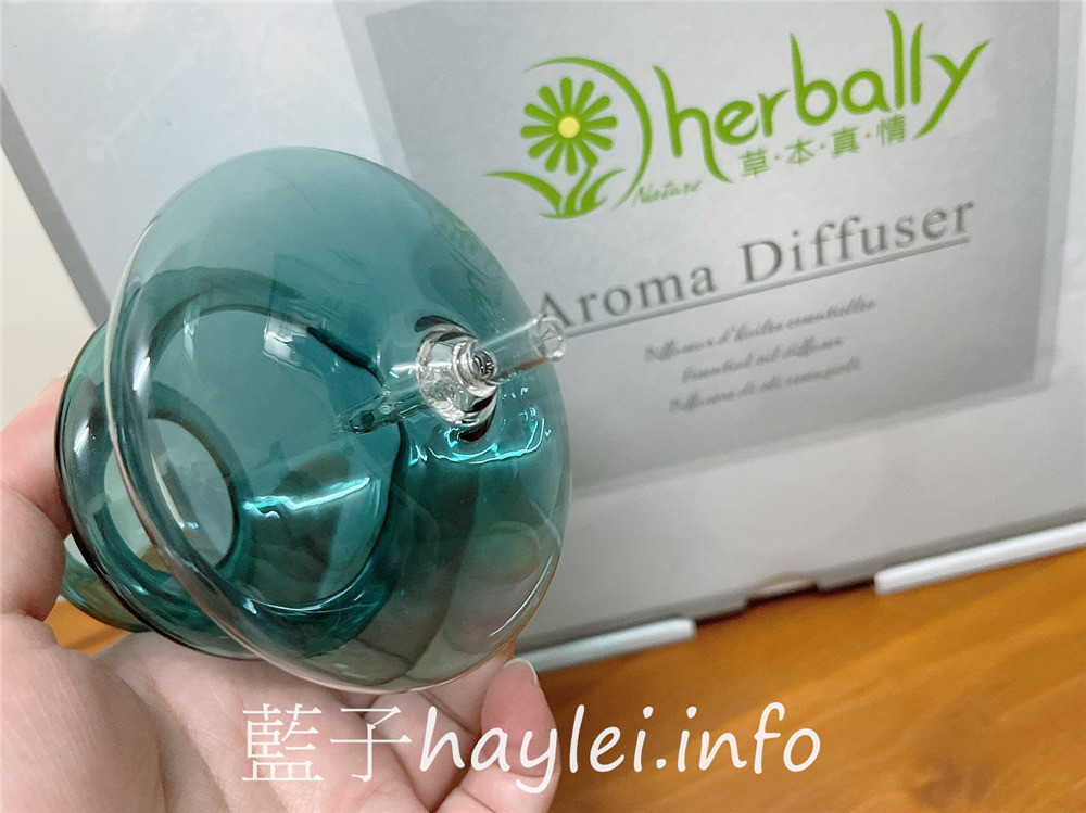 室內香氛/herbally草本真情/客製化精油擴香儀-聖誕樹精油擴香儀(綠色原木)精緻可愛,客製化雷雕字體美麗大方,堅持完美品控,為香氛生活更添美好~享受樂活家居,送禮自用兩相宜!居家生活/3C好物/不加熱、不加水精油擴香/生活家電/健康生活/芳香療癒/健康樂活/藍子樂生活 3C相關 攝影 民生資訊分享