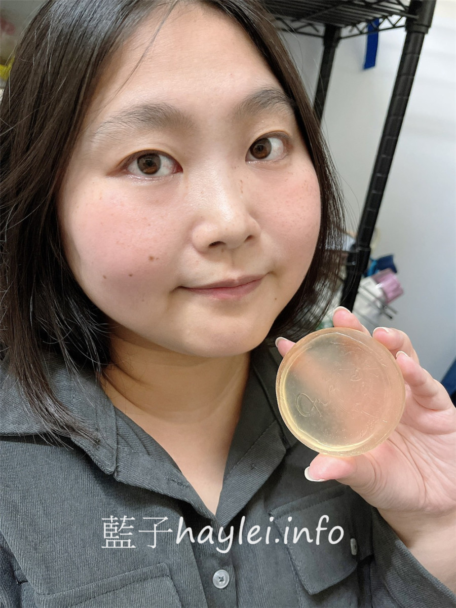 人氣手工皂推薦/FIZ ME霏姿蜜/臉部胺基酸手工皂-橙花胺基酸手工皂的香氣清新雅淡,兼顧清潔力且成分單純適合敏弱肌膚使用!美妝保養/肌膚保養/臉部清潔/清潔肌膚/洗的保養品/保養第一步/手工皂推薦/好用洗臉推薦/保養品推薦/孕婦可用/小孩可用/美妝部落客推薦/熱門保養品品牌/情人節送禮/母親節送禮/週年慶/手工皂禮盒/送禮首選/藍子愛保養 保養品分享 健康養身 彩妝品 彩妝品分享 攝影 民生資訊分享