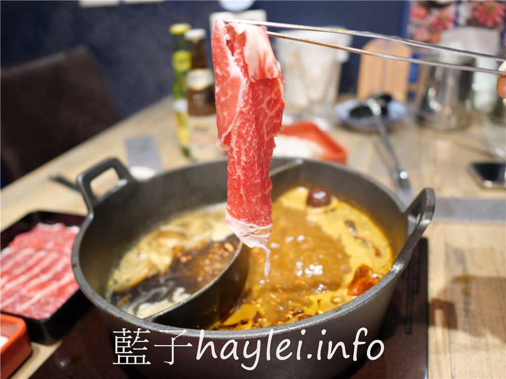 台中北區/和牛火鍋吃到飽/饌和牛(台中二號店)-台中必吃獨家和牛聯合國套餐999起,一次享受澳洲🇦🇺美國🇺🇸日本🇯🇵多國美味和牛帶給你的驚艷感受!台中和牛贅沢-和牛放題の殿堂,美食就像戀愛一樣,需要一直保持新鮮感~和牛滷肉飯、紅豆元宵、蔬菜&火鍋料、泰國明果冰品&霜淇淋、莫凡比咖啡、汽水飲品等,通通隨你吃~台中美食/台中火鍋/台中吃到飽/火鍋吃到飽/台中和牛餐廳/藍子愛美食 中式料理 國內旅遊 攝影 民生資訊分享 飲食集錦