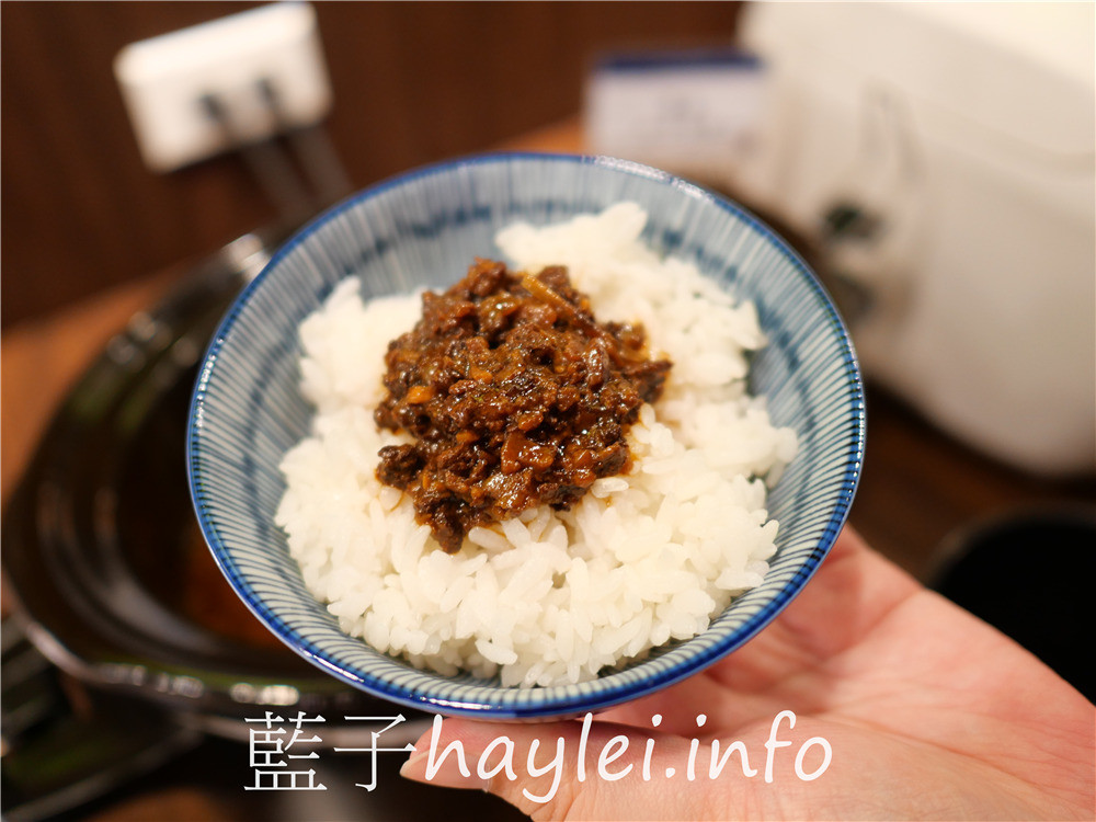 台中北區/和牛火鍋吃到飽/饌和牛(台中二號店)-台中必吃獨家和牛聯合國套餐999起,一次享受澳洲🇦🇺美國🇺🇸日本🇯🇵多國美味和牛帶給你的驚艷感受!台中和牛贅沢-和牛放題の殿堂,美食就像戀愛一樣,需要一直保持新鮮感~和牛滷肉飯、紅豆元宵、蔬菜&火鍋料、泰國明果冰品&霜淇淋、莫凡比咖啡、汽水飲品等,通通隨你吃~台中美食/台中火鍋/台中吃到飽/火鍋吃到飽/台中和牛餐廳/藍子愛美食 中式料理 國內旅遊 攝影 民生資訊分享 飲食集錦