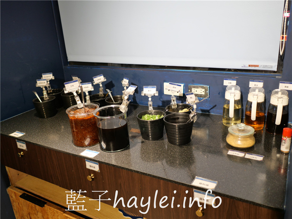 台中北區/和牛火鍋吃到飽/饌和牛(台中二號店)-台中必吃獨家和牛聯合國套餐999起,一次享受澳洲🇦🇺美國🇺🇸日本🇯🇵多國美味和牛帶給你的驚艷感受!台中和牛贅沢-和牛放題の殿堂,美食就像戀愛一樣,需要一直保持新鮮感~和牛滷肉飯、紅豆元宵、蔬菜&火鍋料、泰國明果冰品&霜淇淋、莫凡比咖啡、汽水飲品等,通通隨你吃~台中美食/台中火鍋/台中吃到飽/火鍋吃到飽/台中和牛餐廳/藍子愛美食 中式料理 國內旅遊 攝影 民生資訊分享 飲食集錦