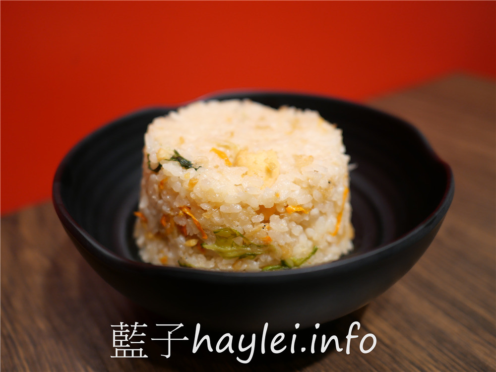 台北大安/通化街美食/誠記原汁排骨湯(通化店)-軟嫩好咬的美味排骨、鮮甜入味的竹筍&白蘿蔔,搭配招牌櫻花蝦高麗菜炒飯超級滿足~冷泡茶清爽解膩,健康滿分~24小時營業,宵夜不怕沒處去~台北美食/大安美食/萬華誠記原汁排骨湯分店/藍子愛美食 中式料理 國內旅遊 攝影 新北美食 民生資訊分享 飲食集錦