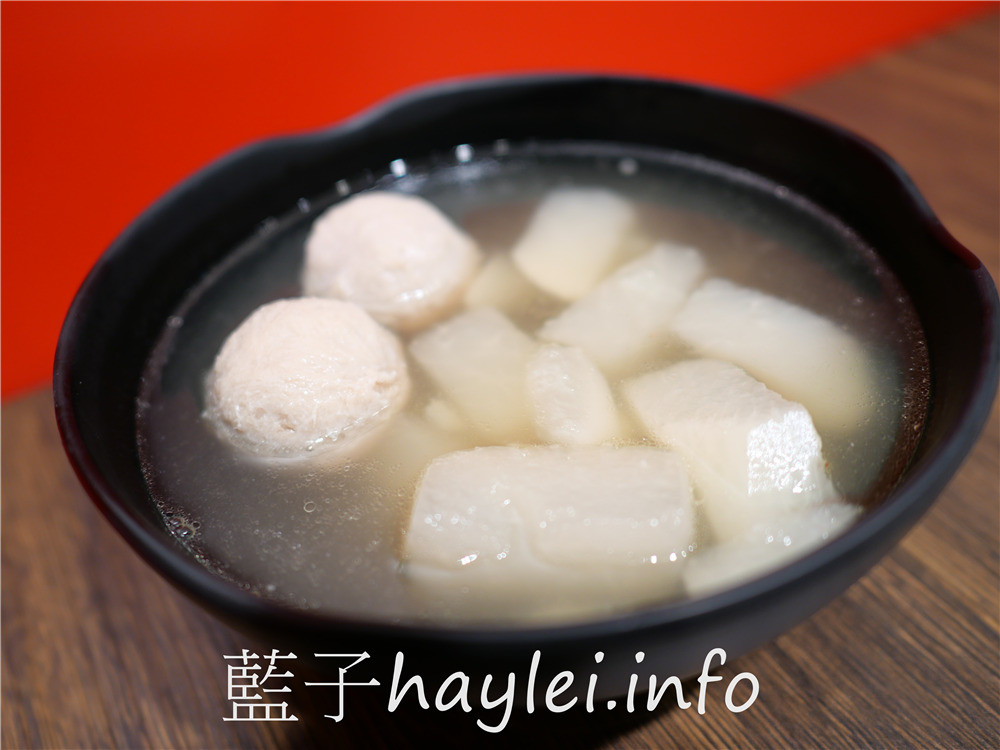台北大安/通化街美食/誠記原汁排骨湯(通化店)-軟嫩好咬的美味排骨、鮮甜入味的竹筍&白蘿蔔,搭配招牌櫻花蝦高麗菜炒飯超級滿足~冷泡茶清爽解膩,健康滿分~24小時營業,宵夜不怕沒處去~台北美食/大安美食/萬華誠記原汁排骨湯分店/藍子愛美食 中式料理 國內旅遊 攝影 新北美食 民生資訊分享 飲食集錦