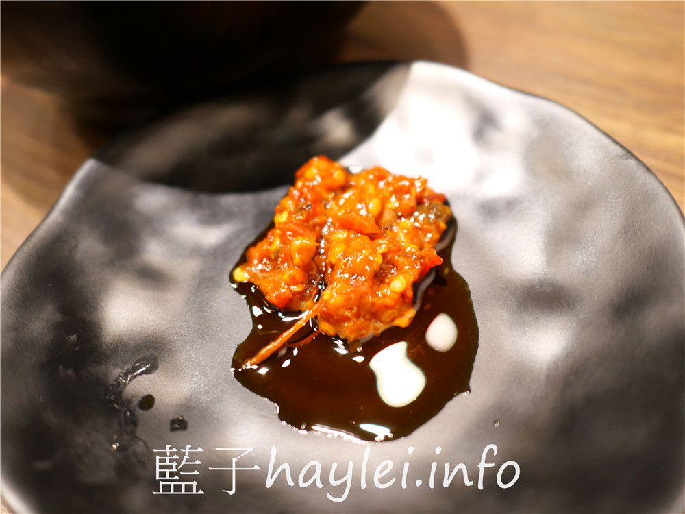 台北大安/通化街美食/誠記原汁排骨湯(通化店)-軟嫩好咬的美味排骨、鮮甜入味的竹筍&白蘿蔔,搭配招牌櫻花蝦高麗菜炒飯超級滿足~冷泡茶清爽解膩,健康滿分~24小時營業,宵夜不怕沒處去~台北美食/大安美食/萬華誠記原汁排骨湯分店/藍子愛美食 中式料理 國內旅遊 攝影 新北美食 民生資訊分享 飲食集錦