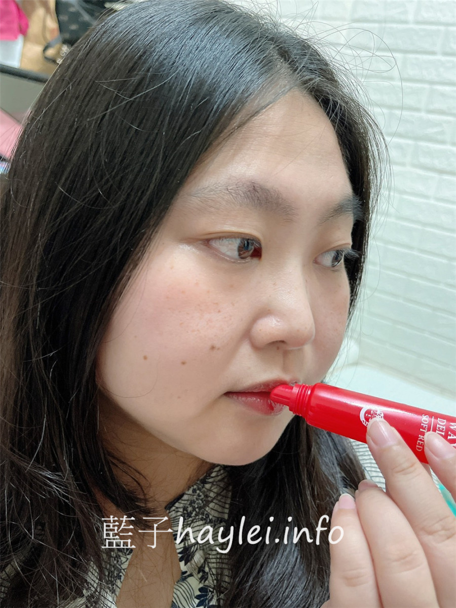 Bonamedusa/lipwavedelete/唇紋護理精華-傳說中的唇紋橡皮擦!滋潤的質地溫柔呵護雙唇,讓唇部保養更全面,時刻保持水潤質感~有透明、Natural Dry Rose乾燥薔薇色、Soft Red櫻桃糖果紅色等選擇唷~韓國美妝/美妝保養/唇彩試色/彩妝唇蜜/藍子愛保養 保養品分享 健康養身 彩妝品 彩妝品分享 攝影 民生資訊分享