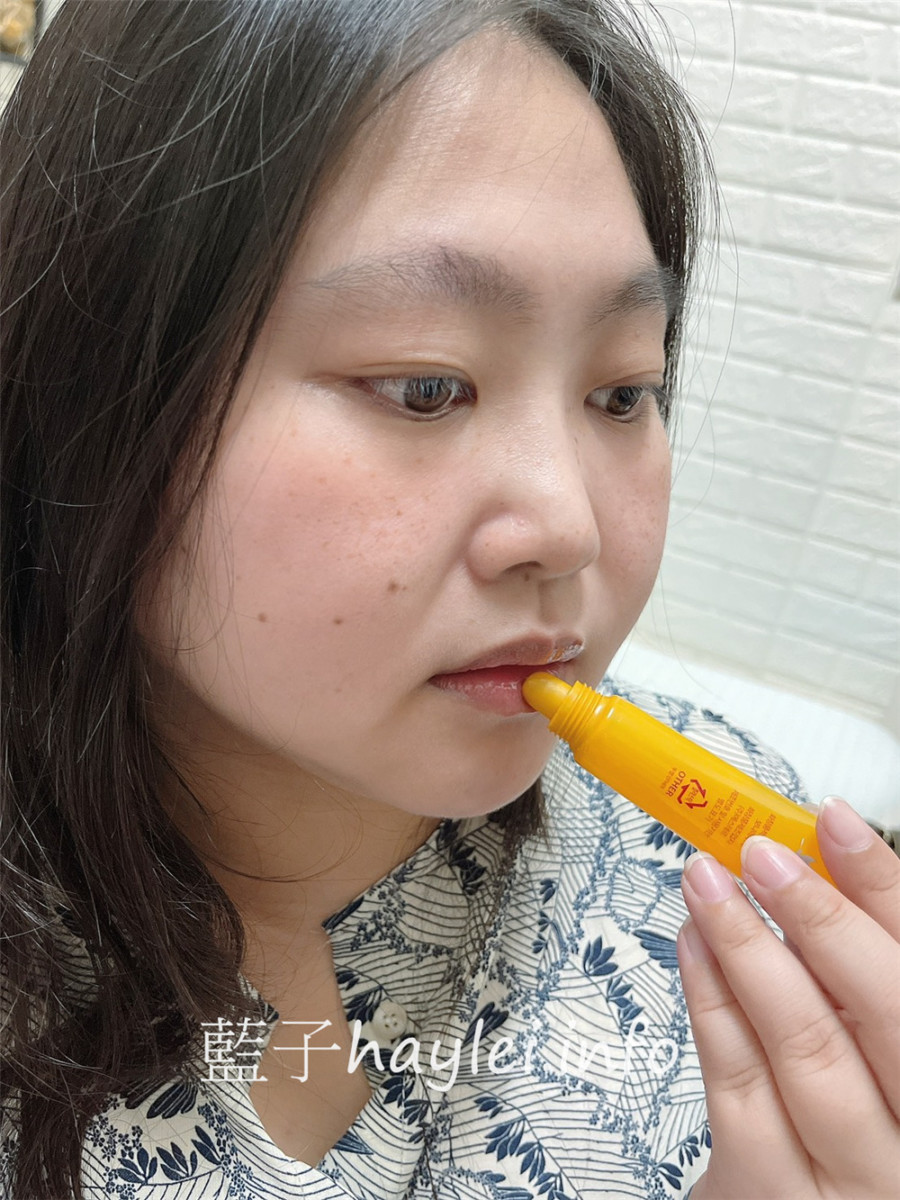 Bonamedusa/lipwavedelete/唇紋護理精華-傳說中的唇紋橡皮擦!滋潤的質地溫柔呵護雙唇,讓唇部保養更全面,時刻保持水潤質感~有透明、Natural Dry Rose乾燥薔薇色、Soft Red櫻桃糖果紅色等選擇唷~韓國美妝/美妝保養/唇彩試色/彩妝唇蜜/藍子愛保養 保養品分享 健康養身 彩妝品 彩妝品分享 攝影 民生資訊分享