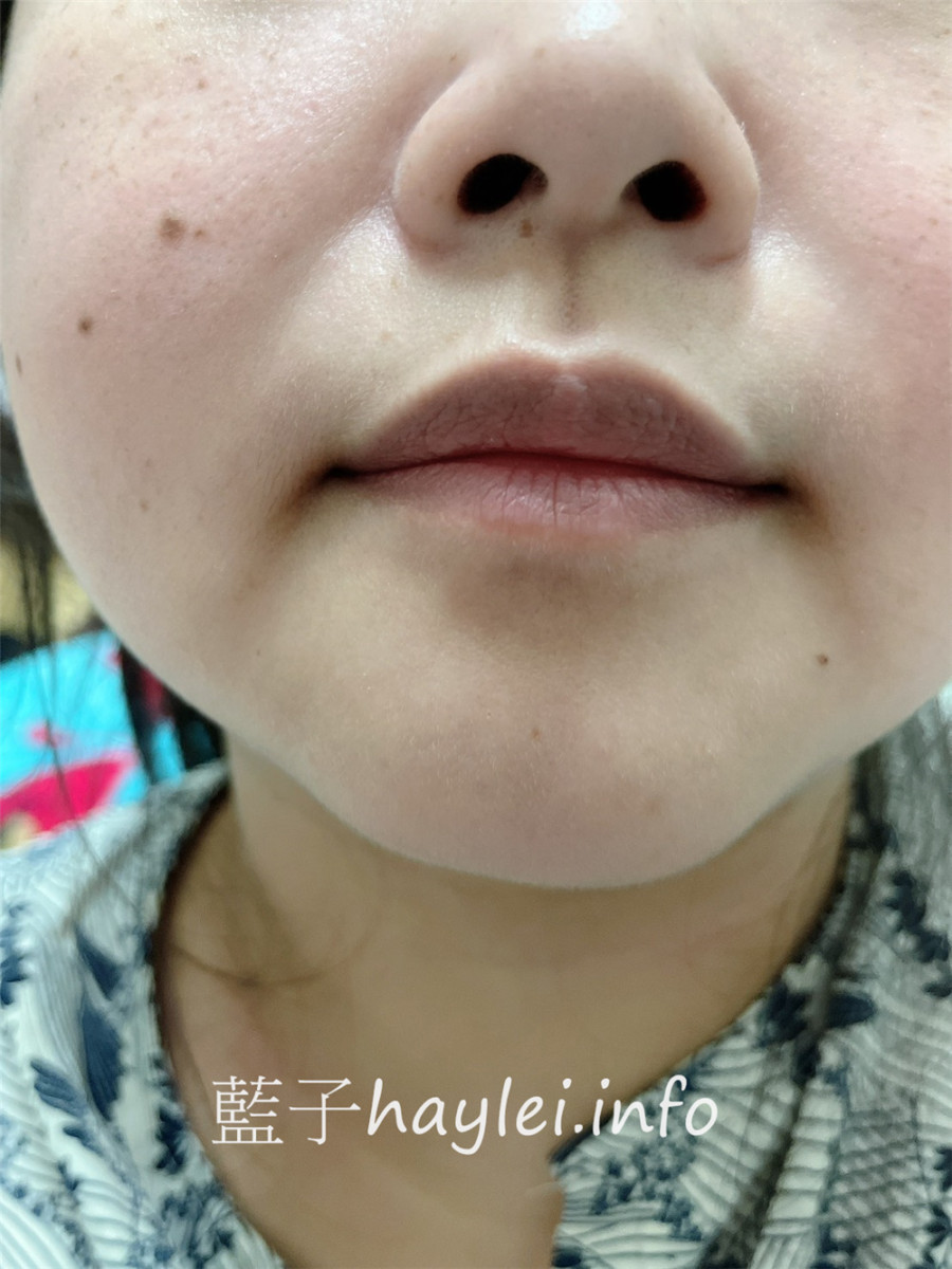 Bonamedusa/lipwavedelete/唇紋護理精華-傳說中的唇紋橡皮擦!滋潤的質地溫柔呵護雙唇,讓唇部保養更全面,時刻保持水潤質感~有透明、Natural Dry Rose乾燥薔薇色、Soft Red櫻桃糖果紅色等選擇唷~韓國美妝/美妝保養/唇彩試色/彩妝唇蜜/藍子愛保養 保養品分享 健康養身 彩妝品 彩妝品分享 攝影 民生資訊分享